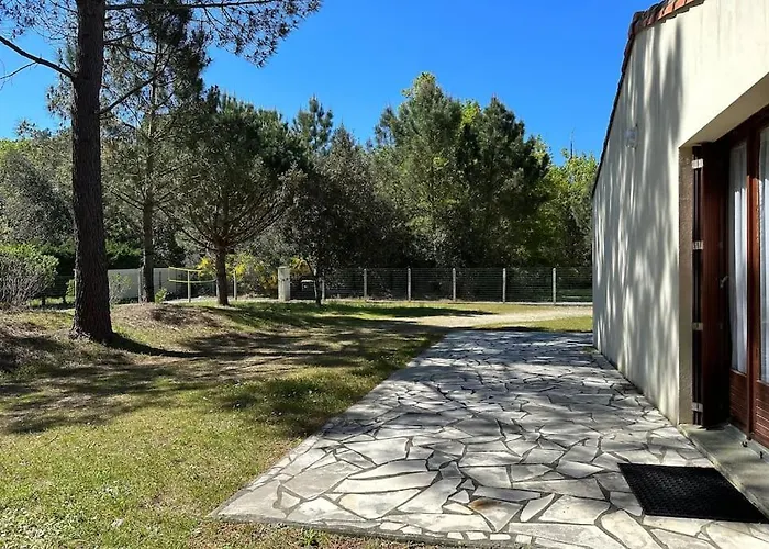 Vaste Villa Au Coeur De La Pinede